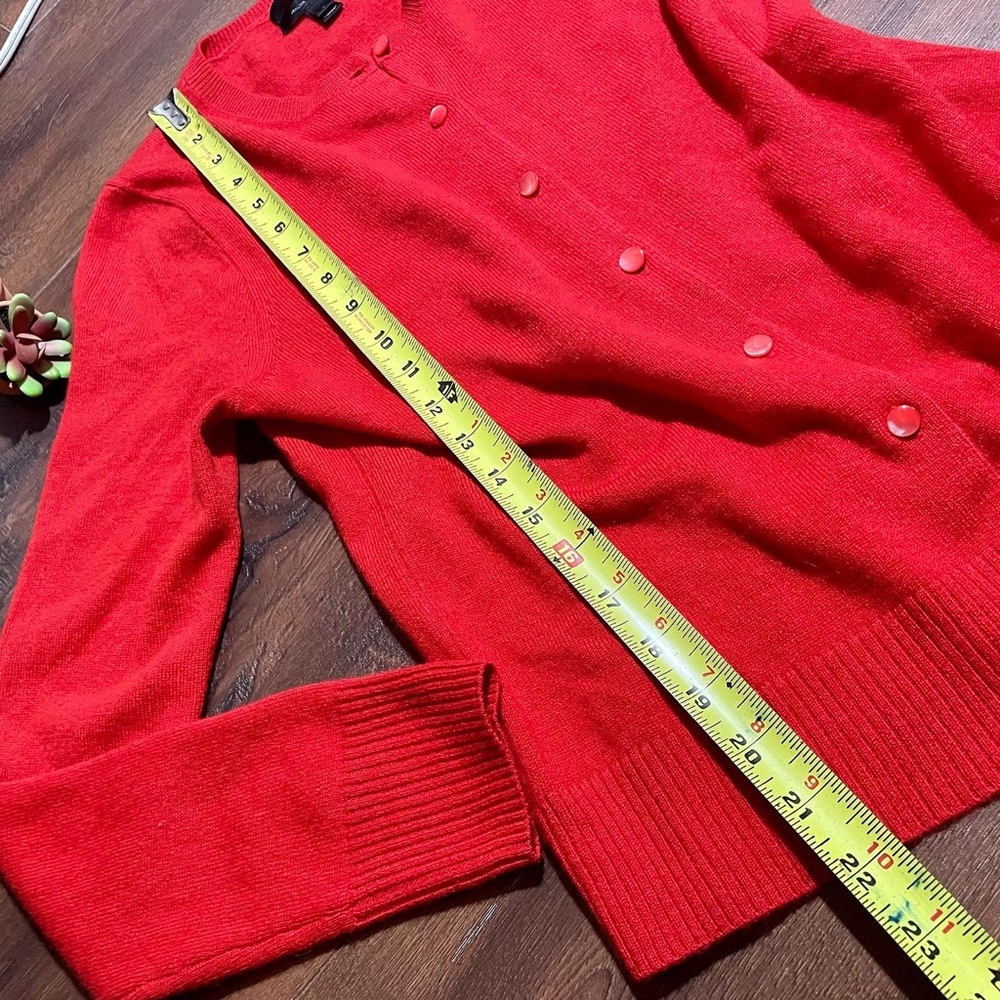 J Crew Italian Cashmere Red Cardigan - Size Medium - Picture 6 of 6